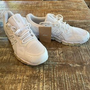 New with tags White ASICS Women